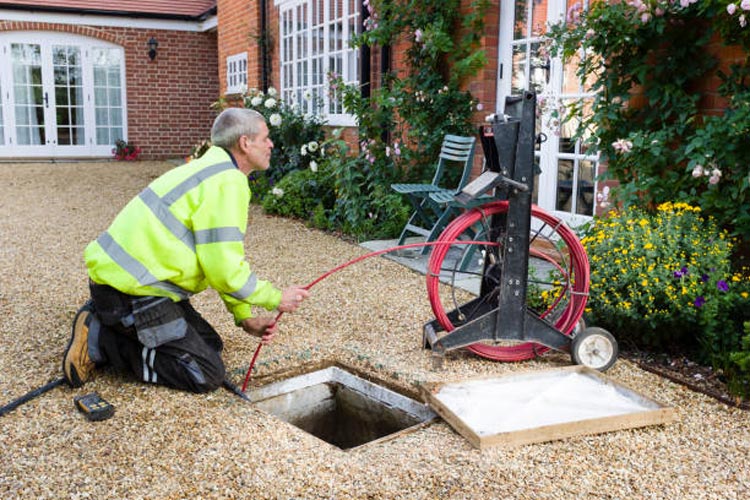 4 Signs You Need to Contact a Drain Pipe Jetting Service